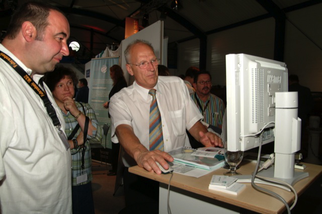 f1832-2006_6974.jpg