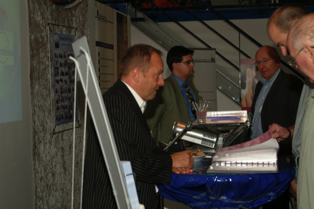 f1832-2006_6982.jpg